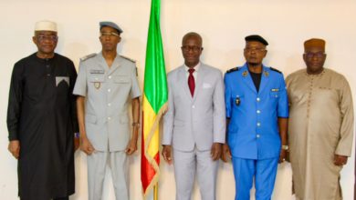 Photo of AES : une délégation de la Direction Générale des Douanes du Niger reçu au ministère de l’Économie et des Finances