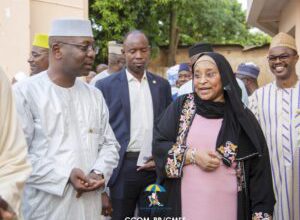 Photo of Présentation de vœux de l’AID El Adha du personnel au ministre Assa Badiallo TOURE